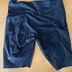 Lululemon Sz 12 Bike Short